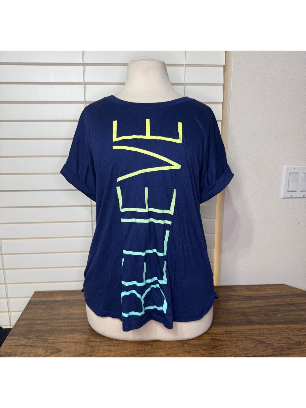 Tek Gear DryTek Blue 'BELIEVE' Graphic Short Sleeve Top Size Large
